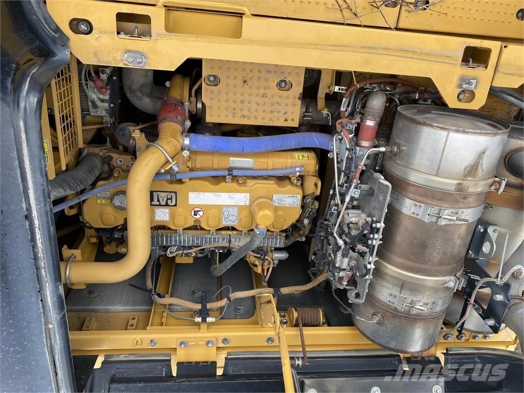 CAT 336FL Гусеничні екскаватори
