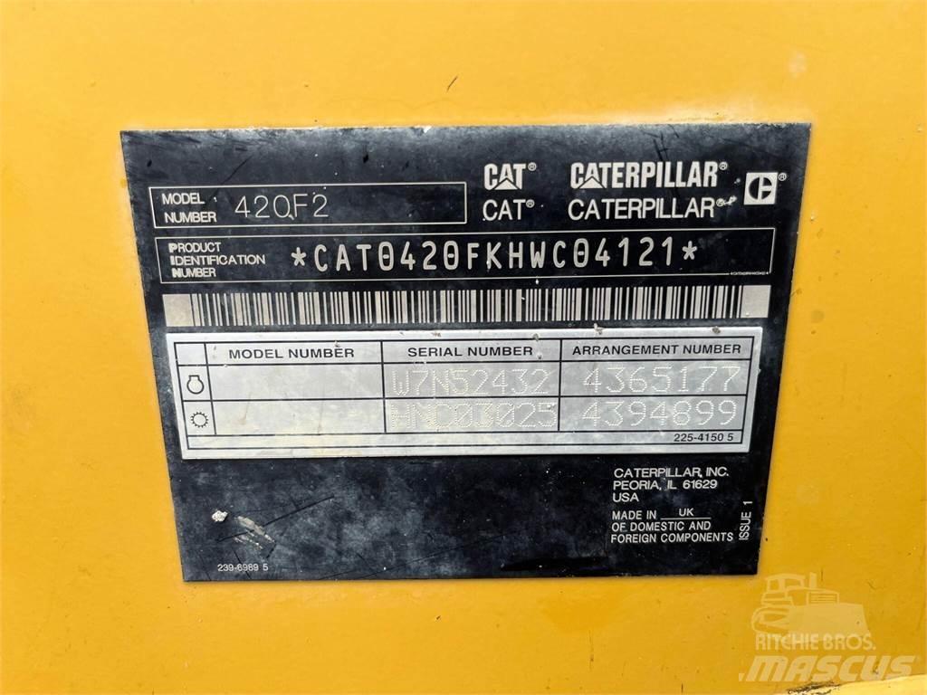 CAT 420F2 Екскаватори-навантажувачі
