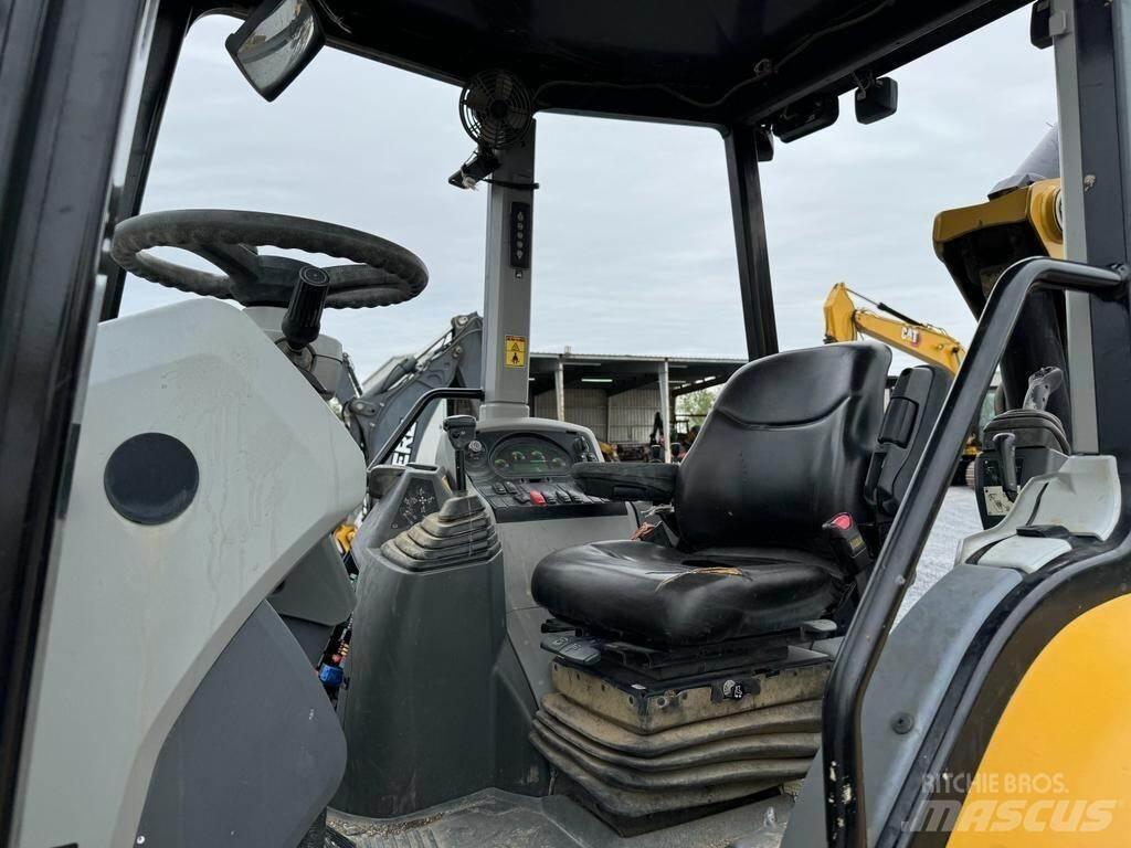 CAT 420F2 Екскаватори-навантажувачі