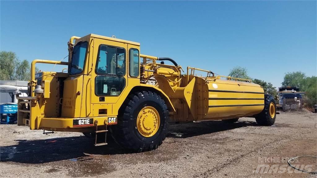 CAT 621E Причепи-цистерни