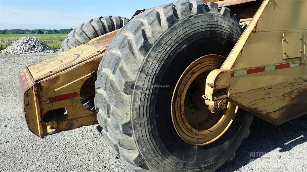 CAT 623B Скрепери