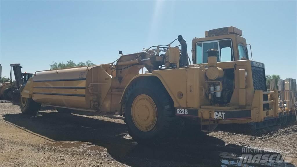 CAT 623B Причепи-цистерни