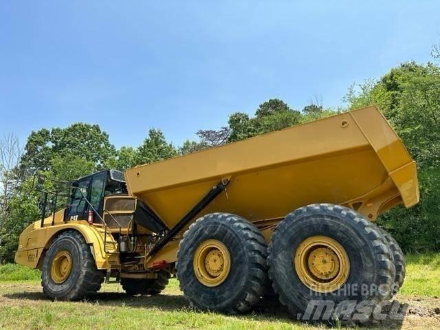 CAT 745 Зчленовані самоскиди