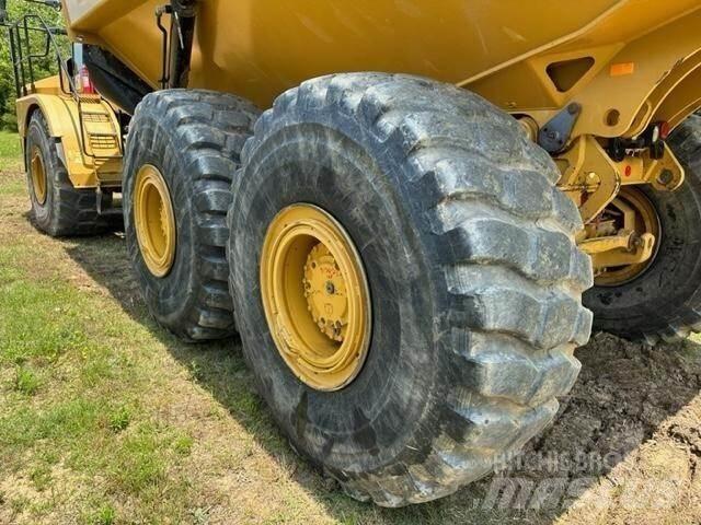 CAT 745 Зчленовані самоскиди