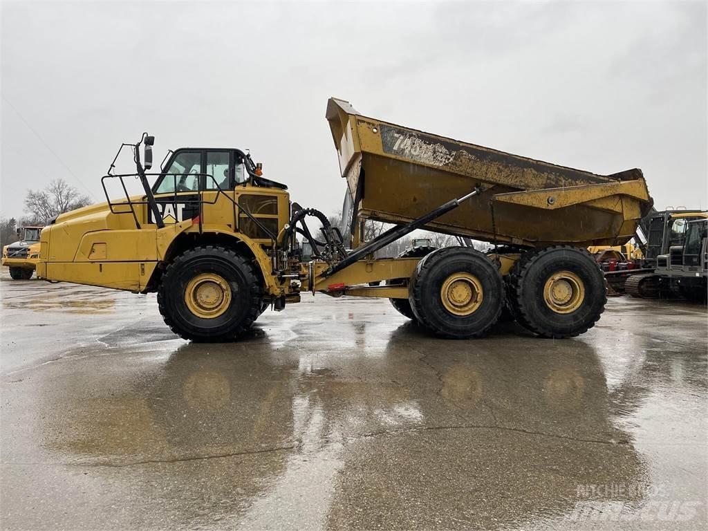 CAT 745C Зчленовані самоскиди
