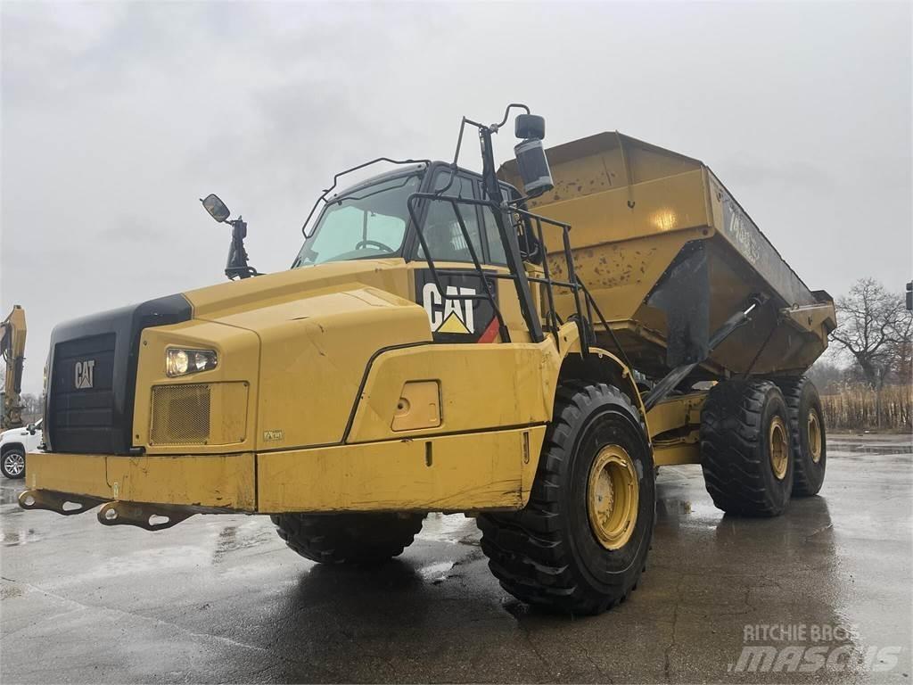 CAT 745C Зчленовані самоскиди