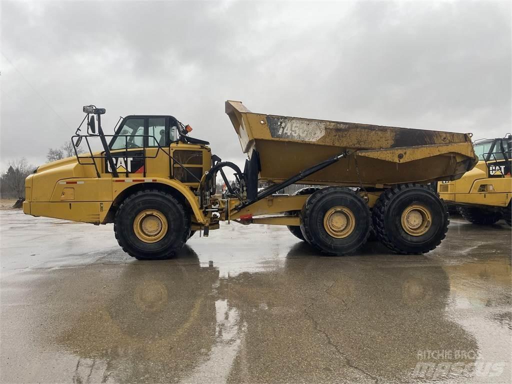 CAT 745C Зчленовані самоскиди