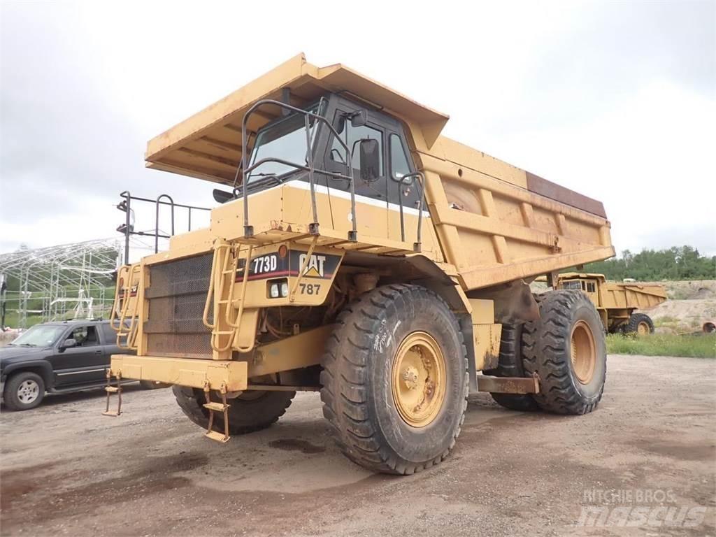 CAT 773D Зчленовані самоскиди