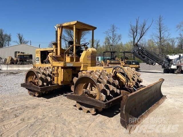CAT 815 Сміттєві преси