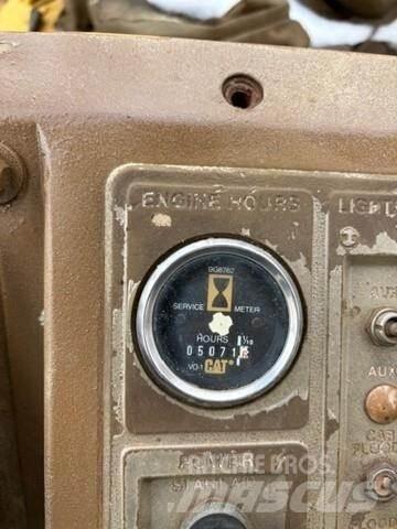 CAT 815B Сміттєві преси