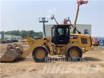 CAT 926M Фронтальні навантажувачі