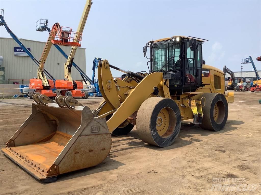 CAT 926M Фронтальні навантажувачі