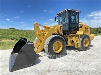 CAT 930M Фронтальні навантажувачі