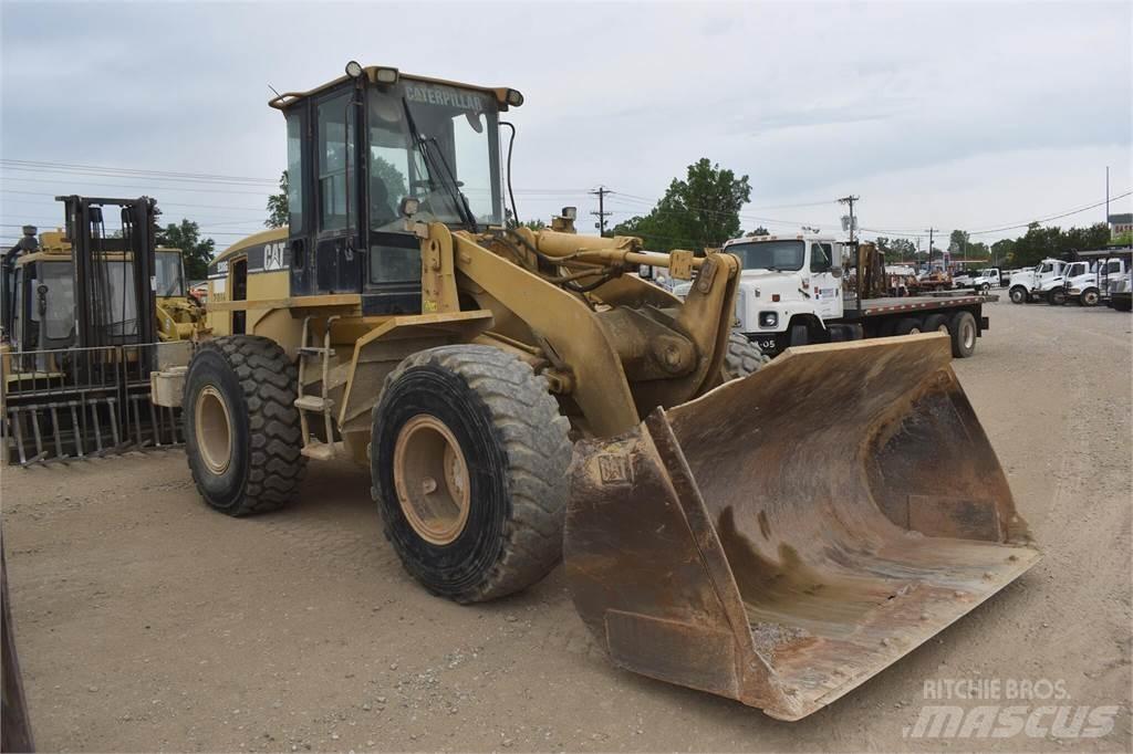 CAT 938G Фронтальні навантажувачі