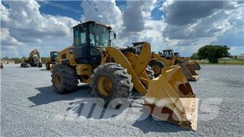 CAT 938M Фронтальні навантажувачі