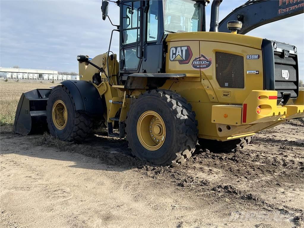 CAT 938M Фронтальні навантажувачі