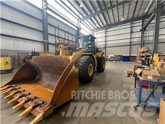 CAT 972M Фронтальні навантажувачі