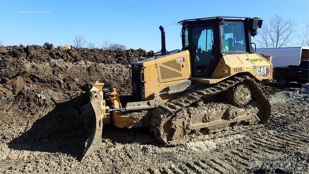 CAT D5 Гусеничні бульдозери