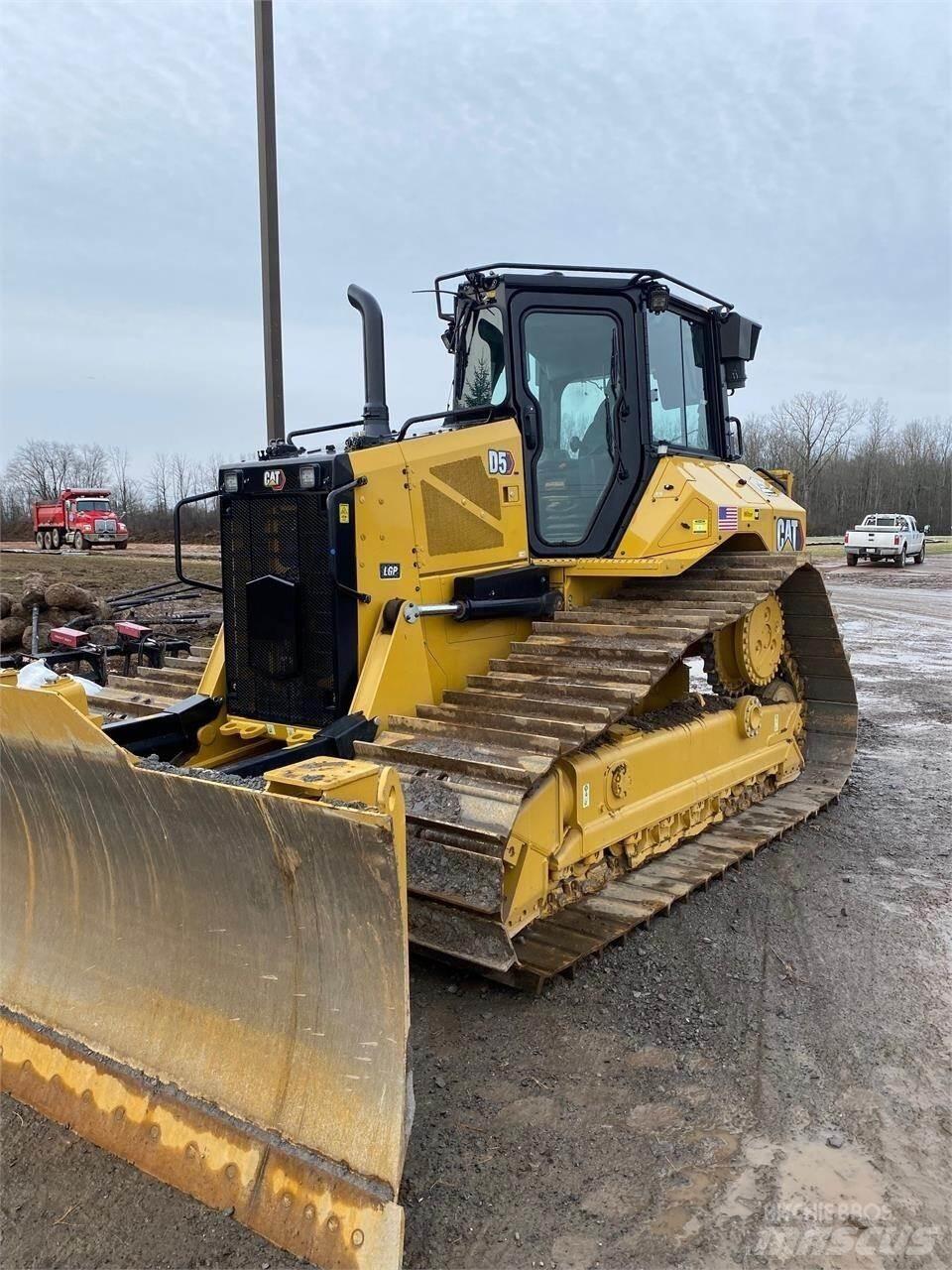 CAT D5 LGP Гусеничні бульдозери