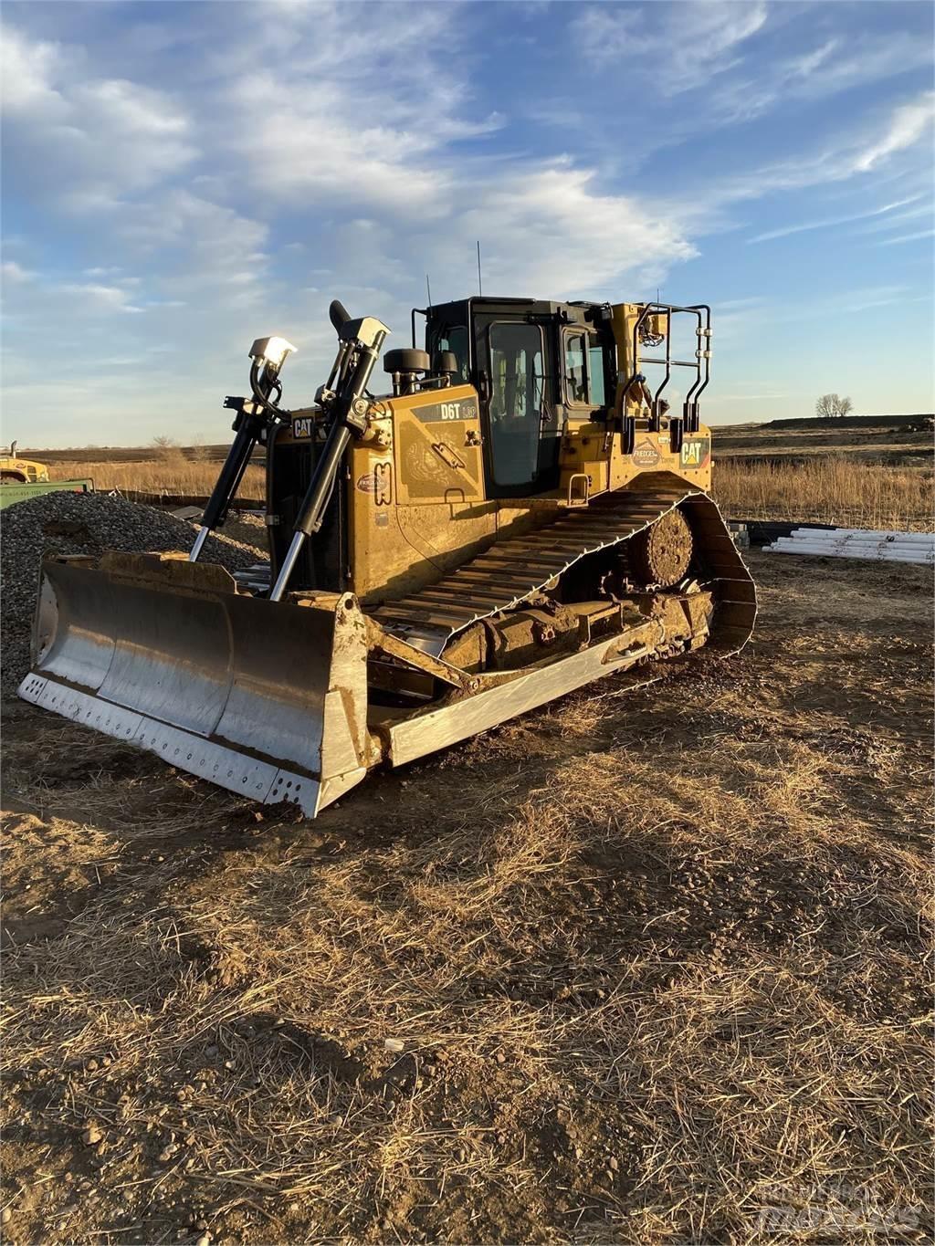 CAT D6T LGP Гусеничні бульдозери
