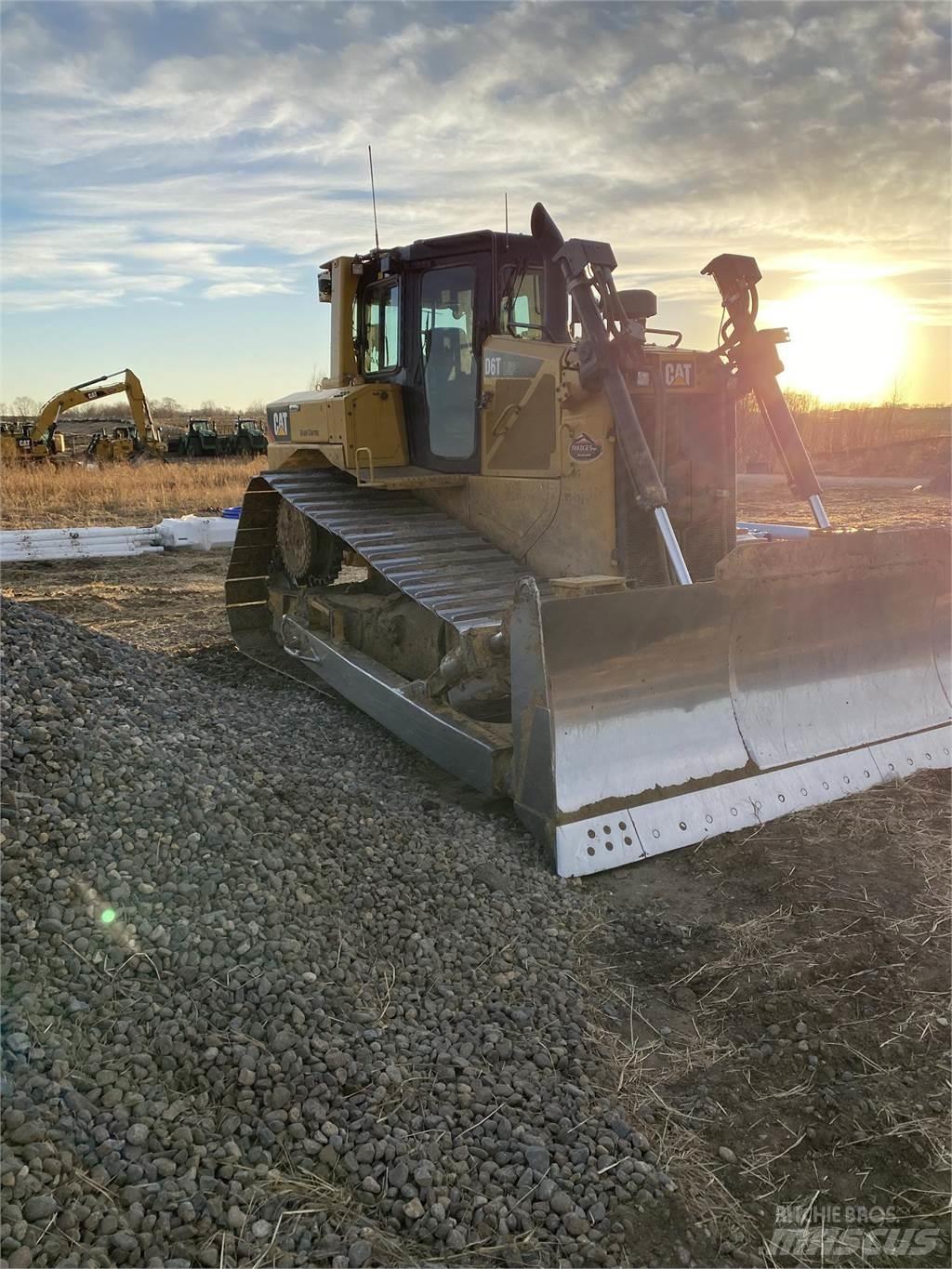 CAT D6T LGP Гусеничні бульдозери