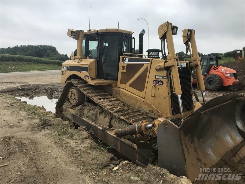 CAT D8T Гусеничні бульдозери