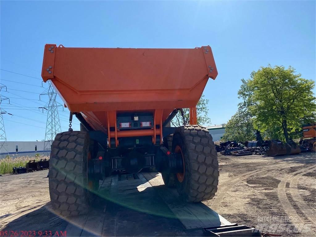 Develon DA30-5 Зчленовані самоскиди