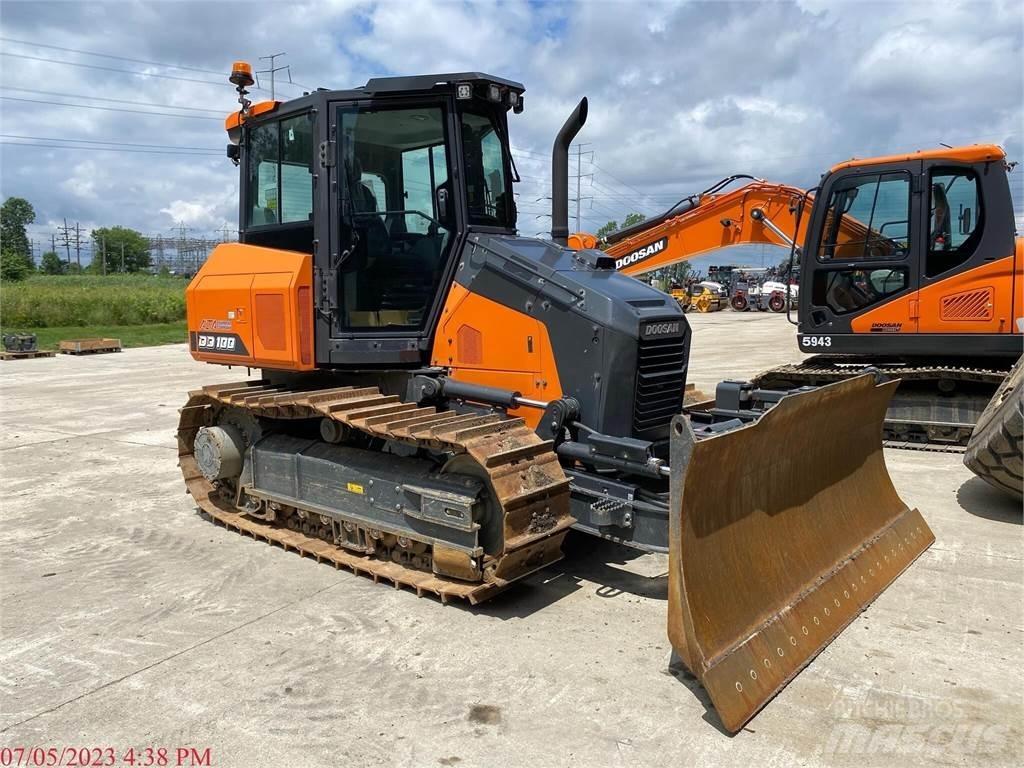 Develon DD100 Гусеничні бульдозери