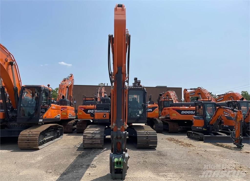 Develon DX225 LC-7 Гусеничні екскаватори