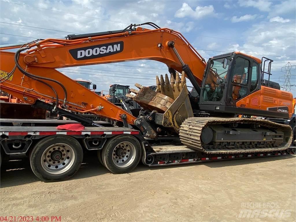 Develon DX300 LC-5 Гусеничні екскаватори