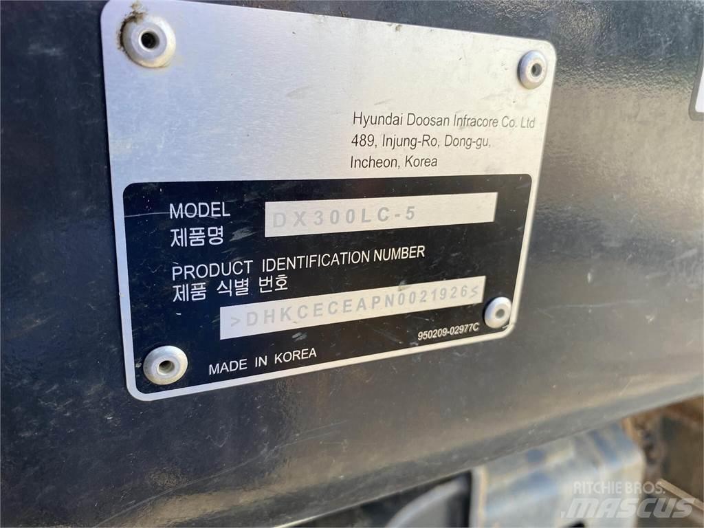 Develon DX300 LC-5 Гусеничні екскаватори