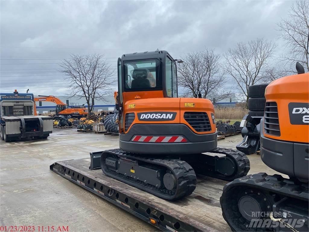 Develon DX62R-3 Гусеничні екскаватори