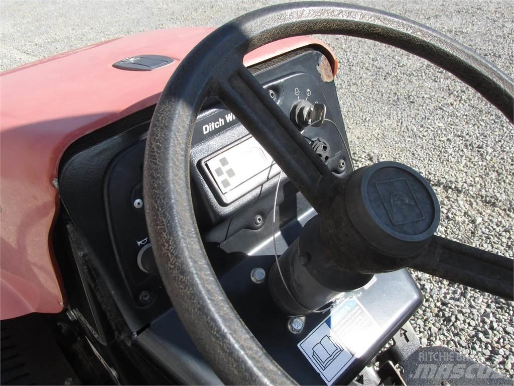 Ditch Witch RT30 Канавокопачі