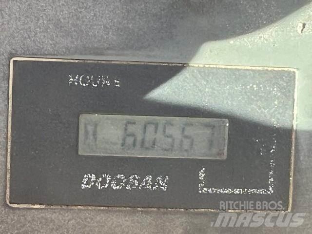 Doosan DX225 LC Гусеничні екскаватори