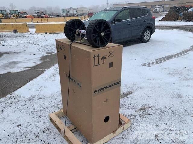 Dynapac DR7X Причепні віброкатки