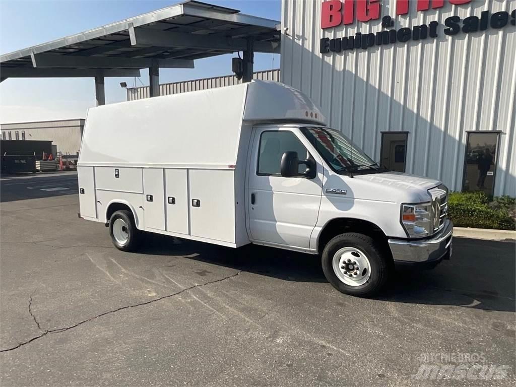 Ford E450 Комунальні автомобілі / автомобілі загального призначення
