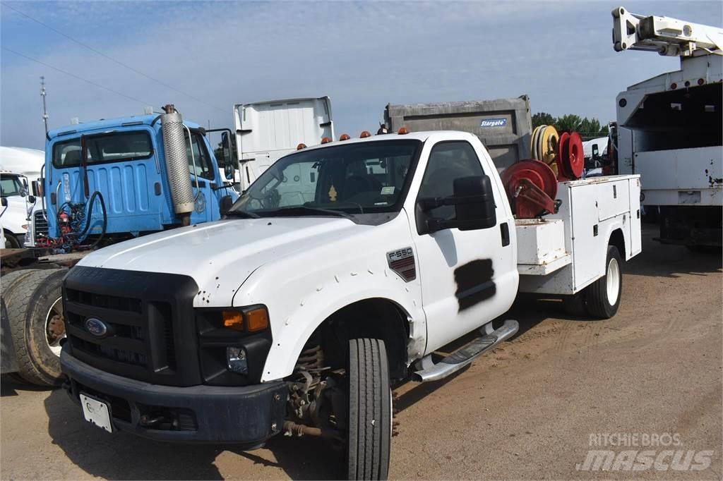 Ford F550 Комунальні автомобілі / автомобілі загального призначення