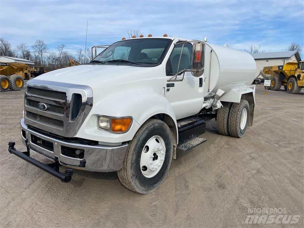 Ford F650 Поливальні машини