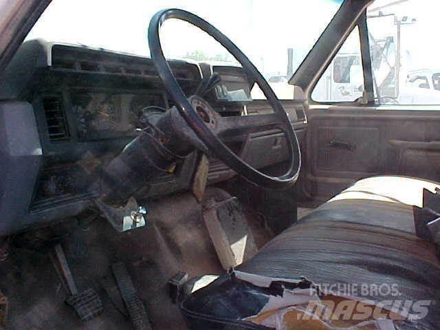 Ford F800 Комунальні автомобілі / автомобілі загального призначення