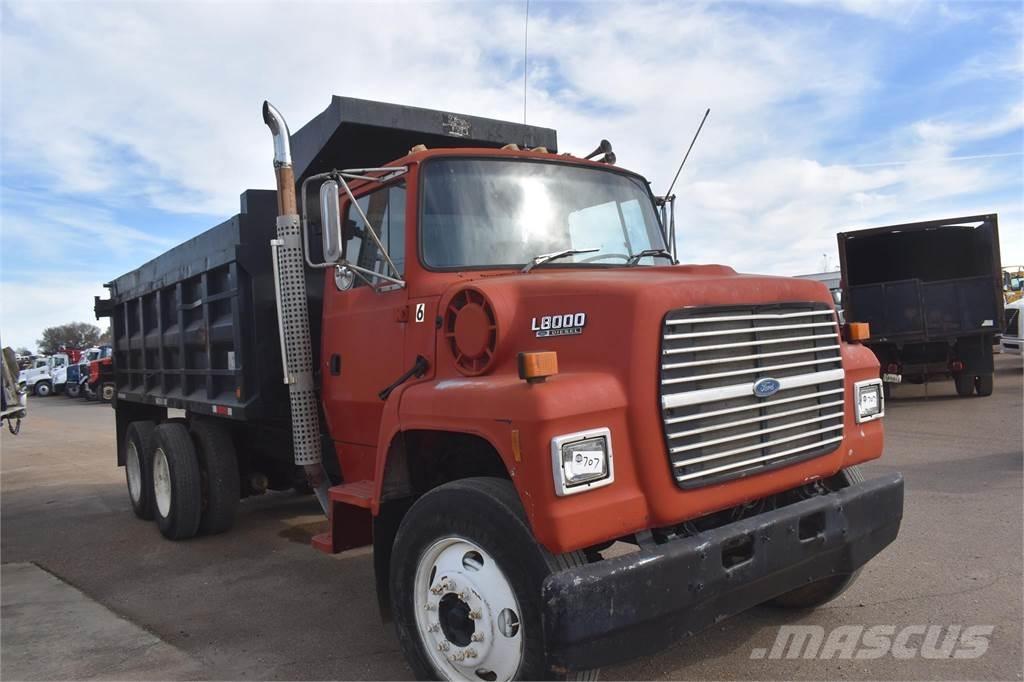 Ford L8000 Самоскиди