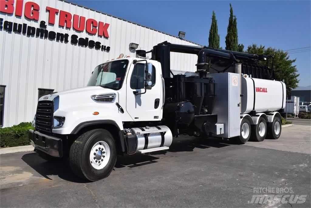 Freightliner 114SD Вантажівки-цистерни