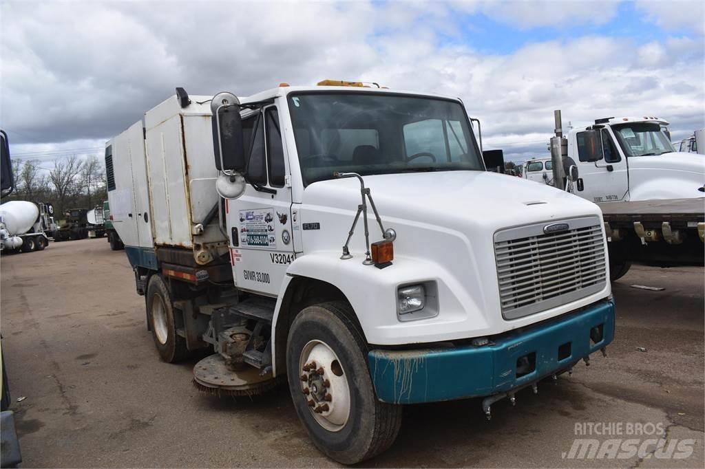 Freightliner FL70 Прибиральні машини