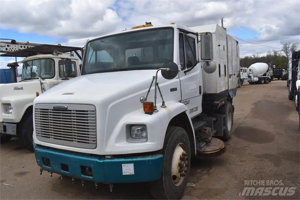 Freightliner FL70 Прибиральні машини