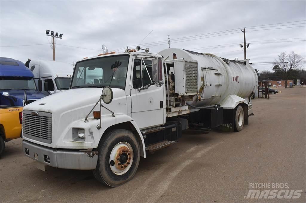 Freightliner FL70 Вантажівки-цистерни