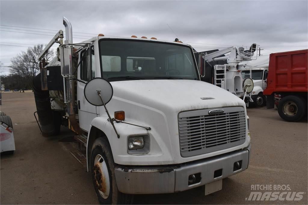 Freightliner FL70 Вантажівки-цистерни