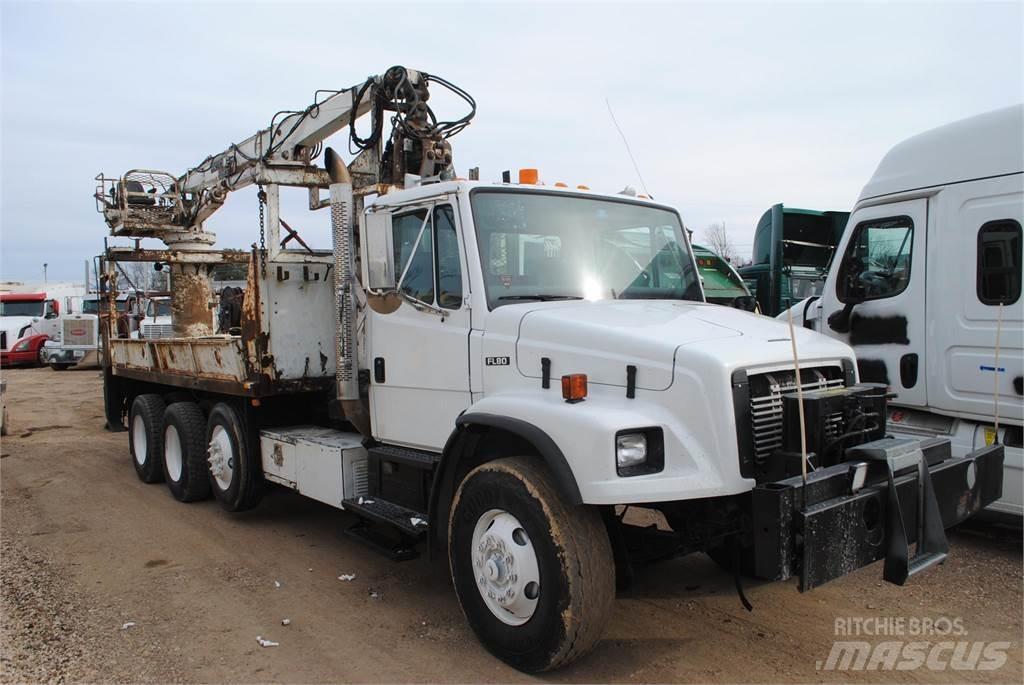 Freightliner FL80 Автокрани