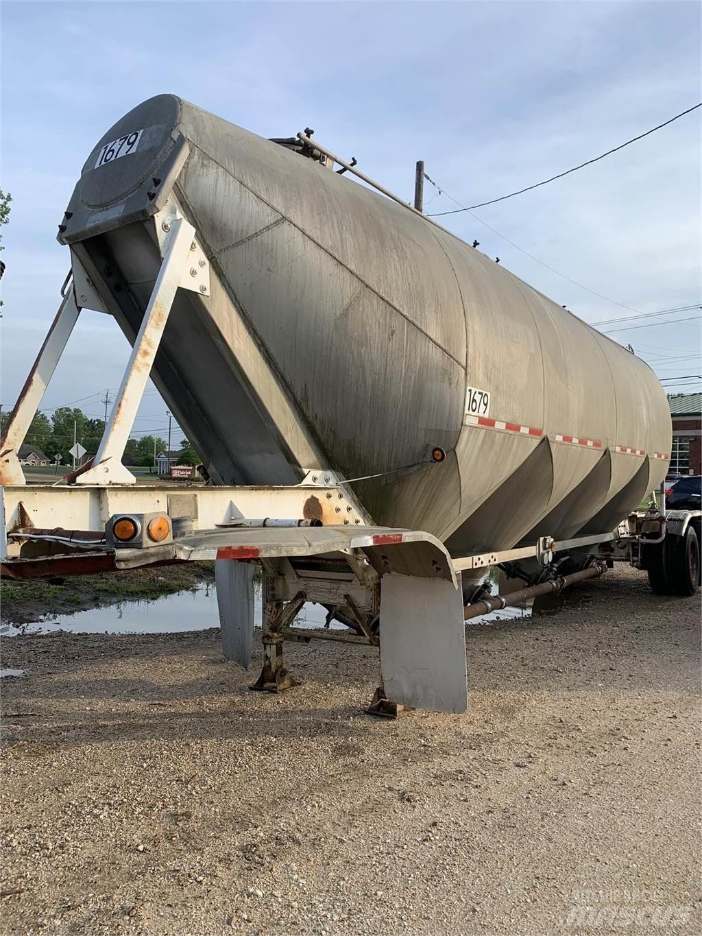 Fruehauf  Причепи-цистерни