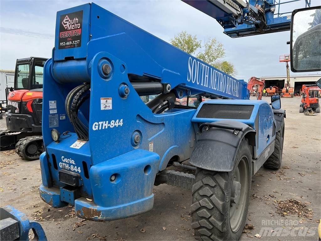 Genie GTH844 Телескопічні навантажувачі