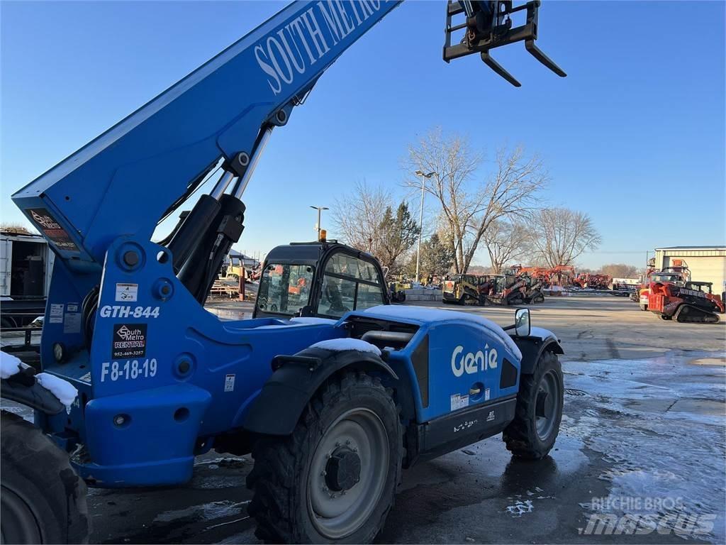 Genie GTH844 Телескопічні навантажувачі