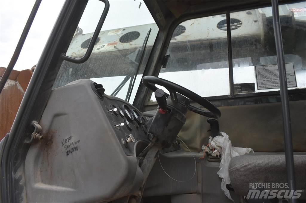Gradall XL4100 II Колісні екскаватори